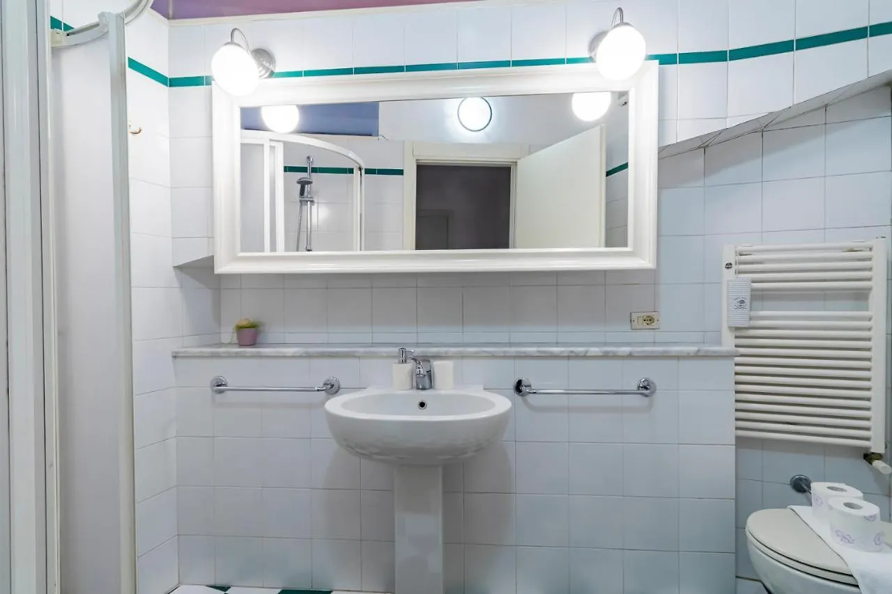 Apartment Lovely Flat De Castilla 7 Milan