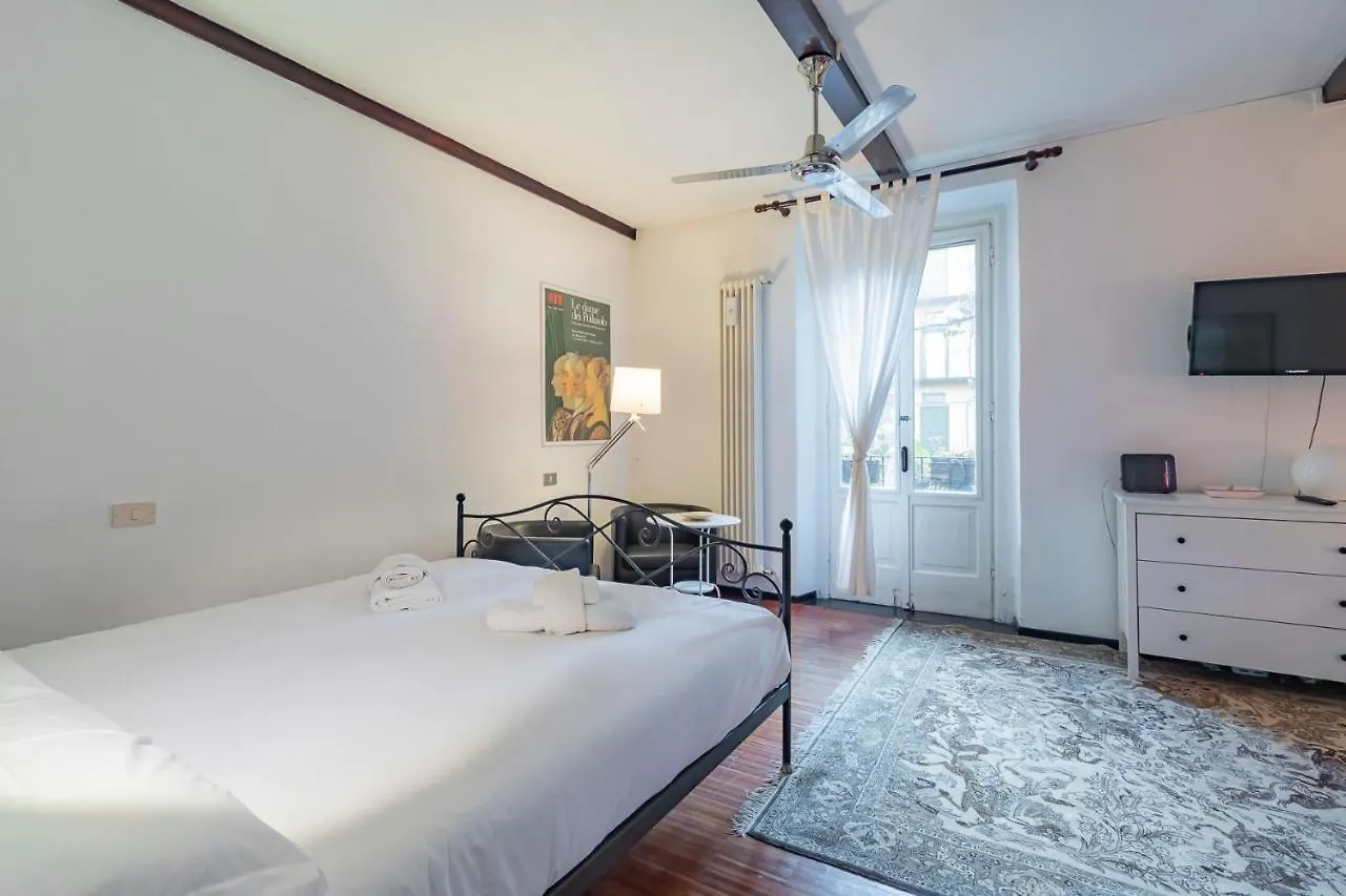 Lovely Flat De Castilla 7 Milan